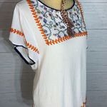 Signature Studio  embroidered top size Medium Photo 5