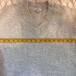Evereve  Soft Knit V-Neck Long Sleeve Sweater Size XS Photo 9