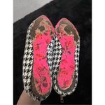 Betsey Johnson  LilliannHoundstooth Black & White w/ Pink Sole 8 flats Photo 4