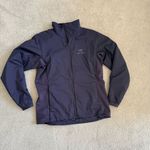 Arcteryx Arc’teryx Women’s Atom Jacket size L in black sapphire Photo 4