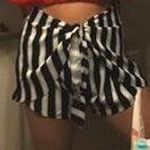 Zaful Stripped Tie In The Front Shorts Photo 0