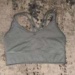 gray workout bra Photo 0