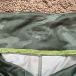 Vineyard Vines  Printed Performance Leggings Camo Sage Olive Size L Photo 7