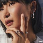 Kendra Scott Colette Hoop Earrings in Silver Photo 2