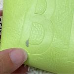 BEIS  - The Cosmetic Pouch in Citron Photo 4