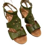 Naya Timpas Green Leather Beaded T Photo 0