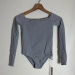 SKIMS essential bodysuit off shoulder light grey size small medium ladies Photo 0