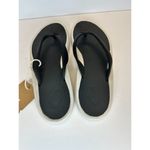 Olukai Women’s Ho‘ōpio Size 8 Black Beach Flip Flop Sandals NWOB Photo 3