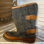 Sorel  Tan and Black Herringbone Buckle Boots Photo 2