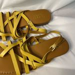 Franco Sarto  Mustard Yellow Leather Thong Toe Capture Sandals Size‎ 8 Photo 2