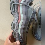 Nike Women's Air Max 95 SE Shoes Photo 3