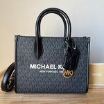 Michael Kors Purse Photo 0