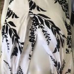 White House | Black Market  Pleated V-Neck Sleeveless Floral Blouse Black White S Photo 1