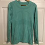 Lululemon long sleeve swiftly tech size 8 Photo 0