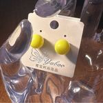 Yabao Asian Neon Fluorescent Yellow Stud Earrings NWT Photo 2