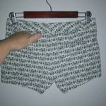 Banana Republic  2 Petite 29 Cotton Elephants All Over Pattern Shorts in Olive Photo 2