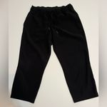 Lululemon athletica On The Fly Crop 23” -Woven Black -Size 12 Photo 2