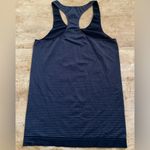 Under Armour Heat Gear Women’s Sz L Gray/Black Stripe Racerback Athletic Tank Photo 1