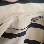 J. McLaughlin  Silk Tan Black Striped Button Blouse Womens Large Photo 4