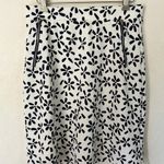 Le lis  Black and White Floral Pencil Skirt Photo 0