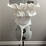 Le lis NWT  White RUFFLE DETAIL TUBE Bodysuit, Small Photo 3