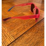 GOODR BIG PINK FLAMINGO SUNGLASSES Photo 3