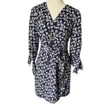 Chelsea28  Women's 8P Tie Waist Blue White‎ Floral V-Neck Wrap Mini Dress Photo 1