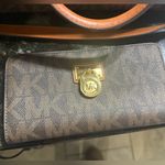 Michael Kors NWT MK Large Hamilton purse with matching wallet Photo 1