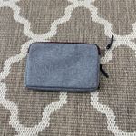 Herschel Supply Company travel pouch Photo 1