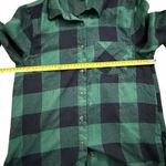 Hippie Rose  Plaid Button-Down Shirt in Green and Black XZ Photo 3