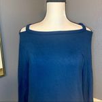 Athleta  cold shoulder long sleeve shirt Photo 2