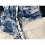 Lululemon  Mesh With Me Blue White Water Color Print Tight Fit Mid Rise Size 4 Photo 4