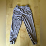 Puma women’s joggers in mauve, size small Photo 4