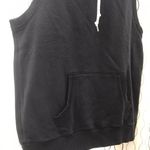 Under Armour Sleveless Hoodie Photo 3