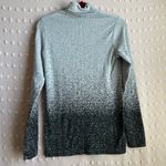 Athleta  Flurry Blizzard Gradient Turtleneck Long Sleeve Sz M‎ Gray Photo 1