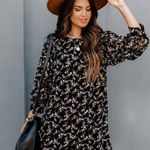 VICI ROMANI TEXTURED FLORAL SHIFT DRESS Photo 1