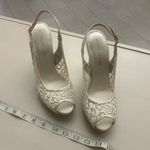 Audrey Brooke Heels Elegant White Peep-Toe Slingback Heels 8 1/2
Great shape Photo 6