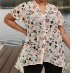 Torrid Lexie Light peach blush Pink Floral Chiffon H Photo 0