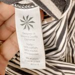 Athleta  Tulip Striped Ruched Bodycon Dress, EUC, Size Medium, MSRP $108 Photo 10