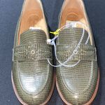NEW BRIOSO Wo size 8 Olive Green Leather SLIP on Loafers with Embellishments Photo 0