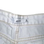 Just Fab Women’s White Denim Shorts Bermuda Length Size 32 NWT High Rise Photo 2