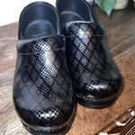 Dansko  Professional‎ Clog Patent Black Leather Silver Diamond Pattern Women's 37 Photo 0