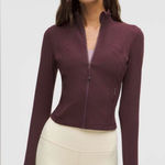 Lululemon  NWT Define Cropped Jacket Full Zip Plum Color Size 6 Photo 0
