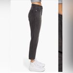 BP . High Rise Mom Jean Size 27 Photo 2