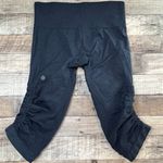 Lululemon Ebb and Flow Blue Yoga Cropped Leggings sz 6 Photo 2