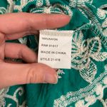 Solitaire  Boho Emerald Green Embroidered Floral Cold Shoulder Top Size M Boho‎ Photo 7