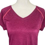 Everlast women's size medium cranberry short sleeve v-neck stretchy t-shirt Photo 4
