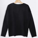 Black Floral V Photo 4