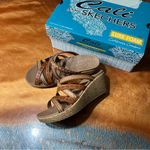 Skechers NWT Cali Beverlee Tan Embroidered Slide-On Wedge Sandals size 7.5 Photo 1