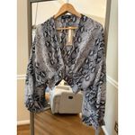 Do + Be Snake Print Long Sleeve Knot Front Crop Blouse Top M Size M Photo 1